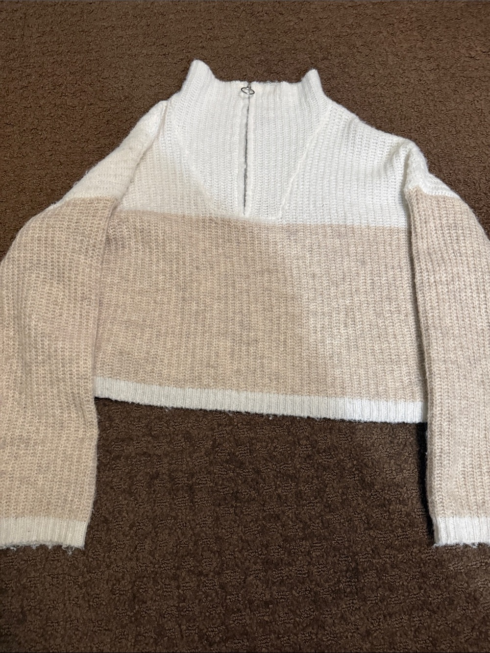 Cozy Two-Tone Half-Zip Women's Sweater - White & Beige - Picture 3 of 5